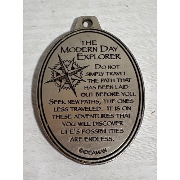 American Expedition Modern Day Explorer Hummingbird Keychain Explore and Discove - Picture 2 of 4